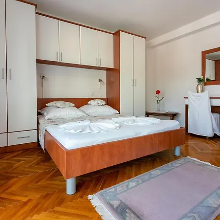 Apartments Vila Antula Banjol Esterno foto