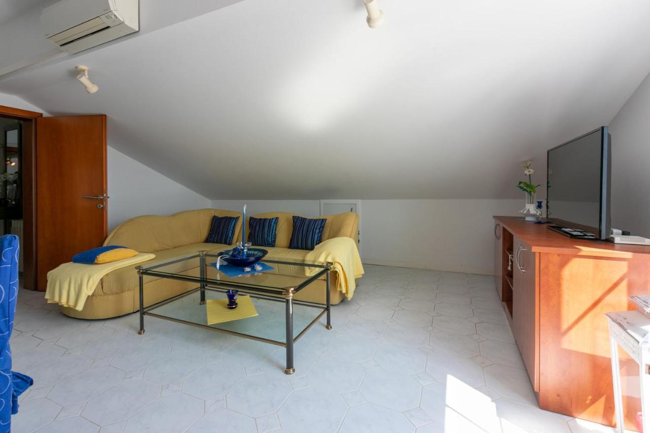 Apartment Antula Banjol