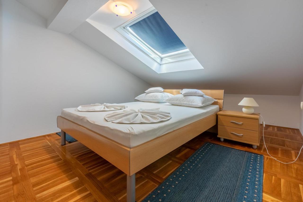 Antula Apartment Banjol
