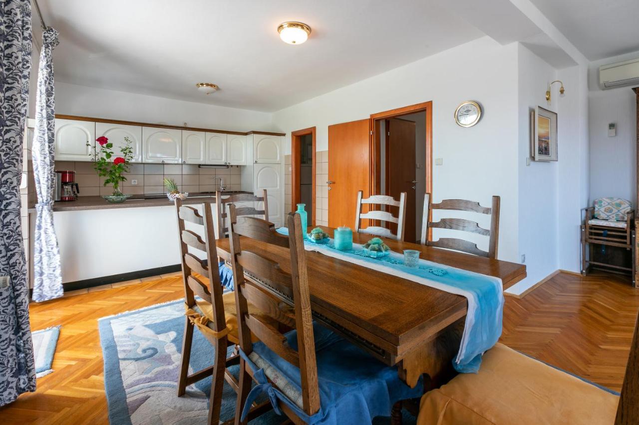 Antula Apartment *