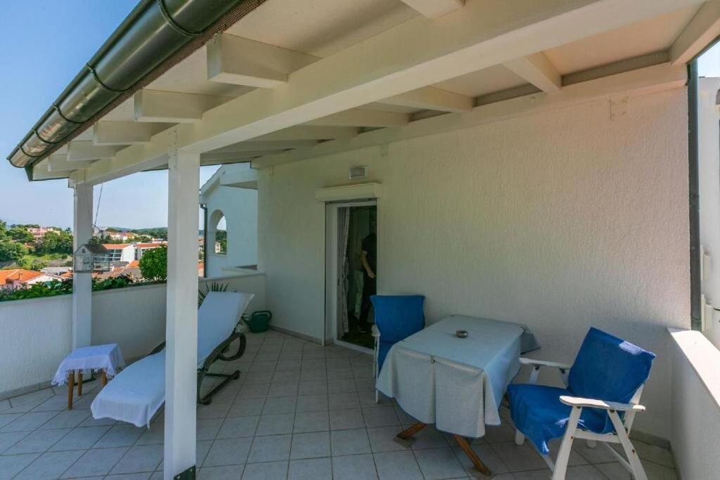 Apartment Antula Banjol